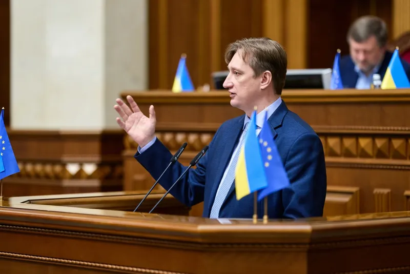 Про що у Верховній Раді України доповідав міністр освіти і науки України Андрій Бутенко?