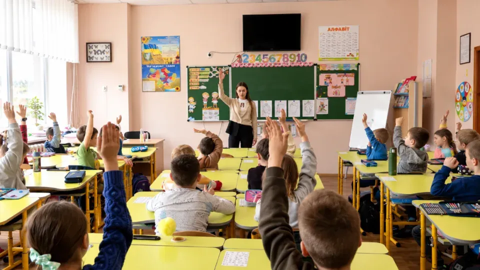Верховна Рада ухвалила закон про навчання мовами нацменшин: що зміниться для шкіл та учнів